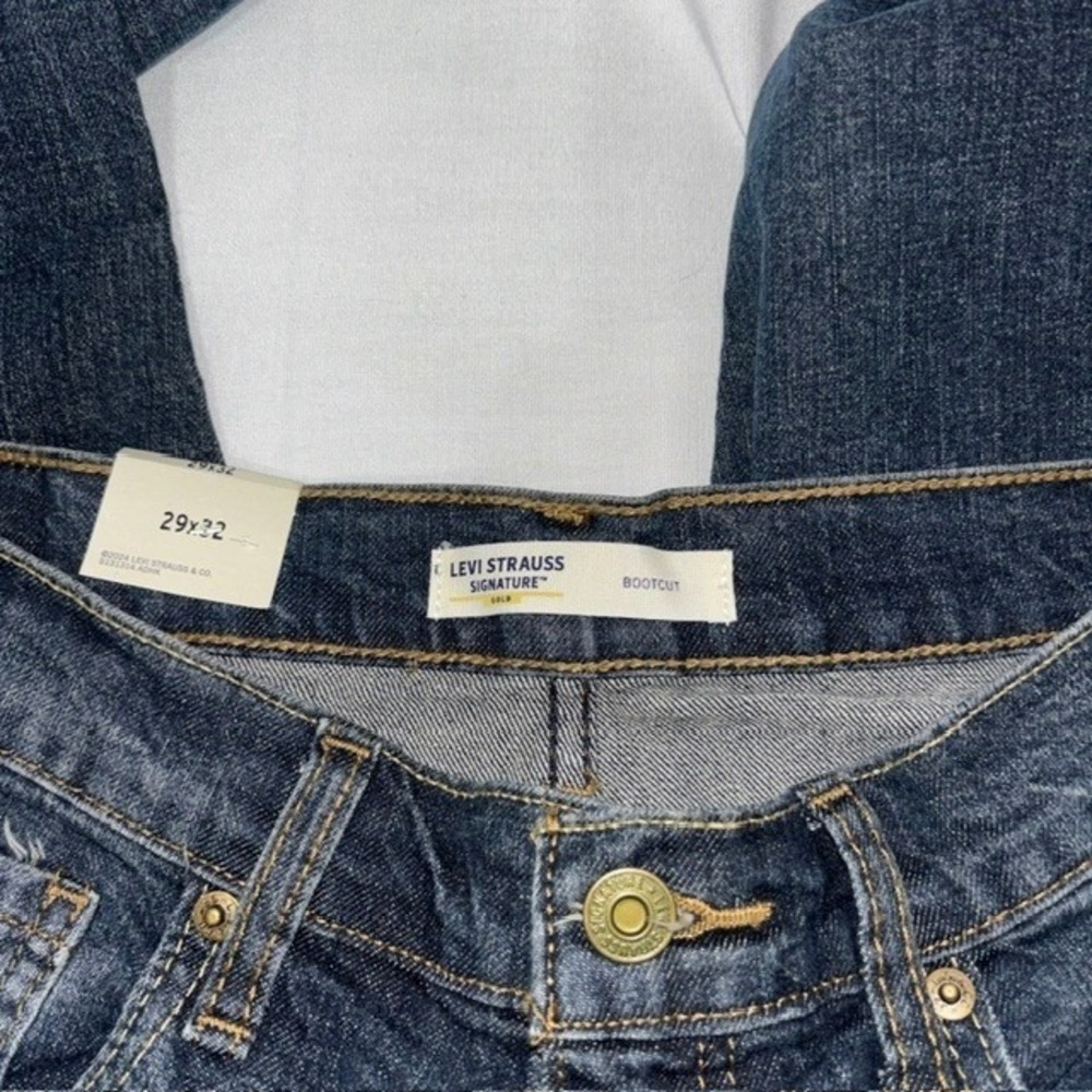 Signature by Levi Strauss Gold Label Bootcut Jeans Dark Wash 29x32 Ultimate Flex - Picture 7 of 8